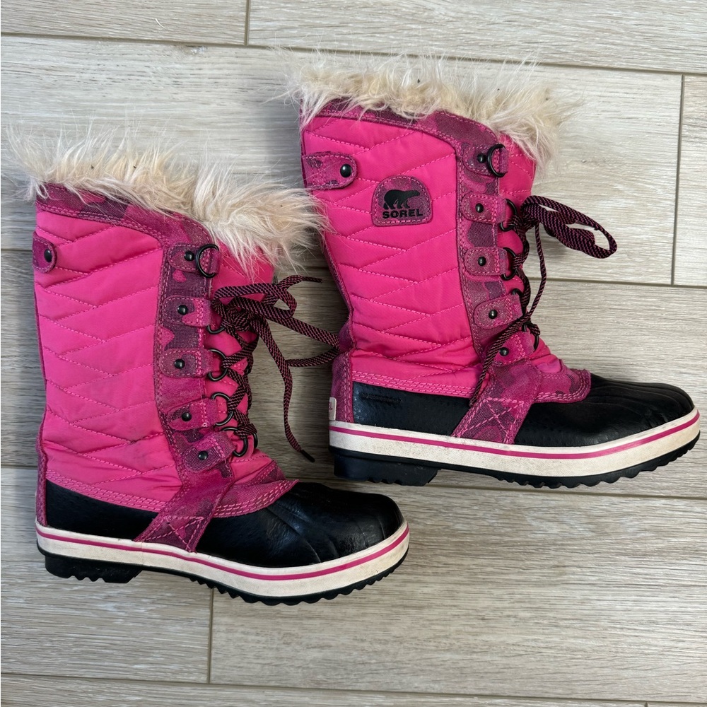 Sorel boots kid size 3